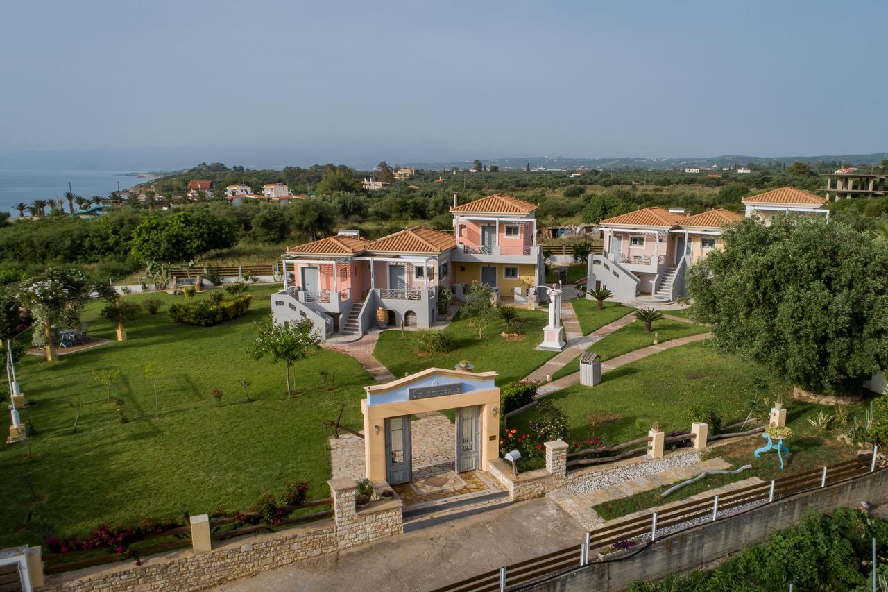 Ta Spitakia Tsarbopoulos Apartmán *